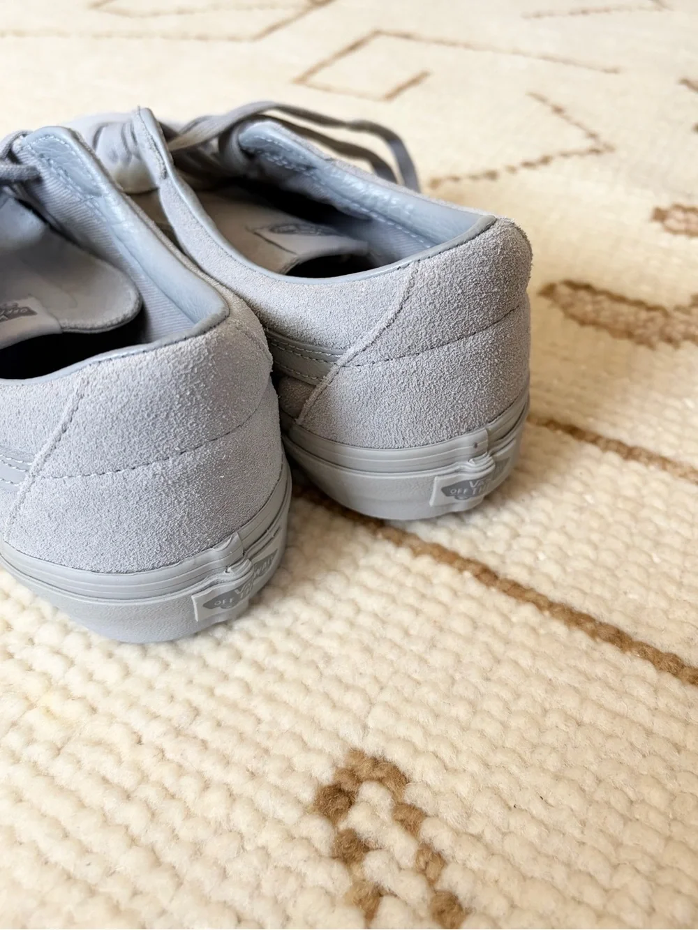 Vans Men’s NEW Sk8-Low Mono Suede Grey Shoes 10
